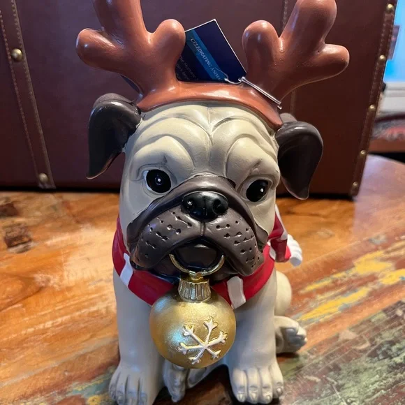 NWT Christmas Pug Statue - Picture 1 of 4